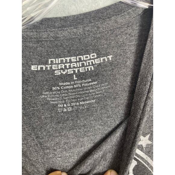 Nintendo NES Controller "Classically Trained" Gaming T Shirt Size L Grey - Picture 2 of 5